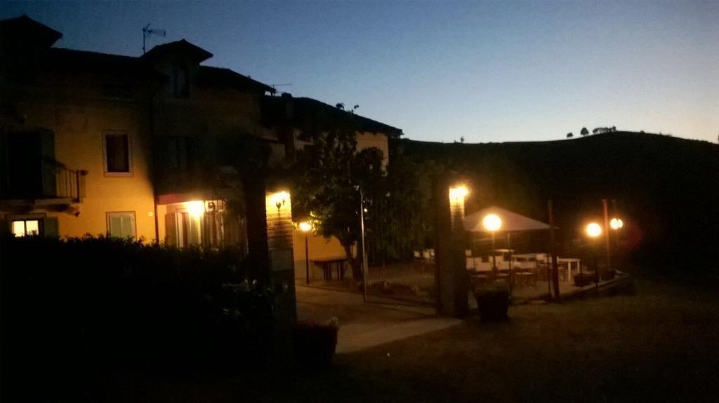 La Terrazza Del Barbaresco Bed & Breakfast Neviglie Ngoại thất bức ảnh