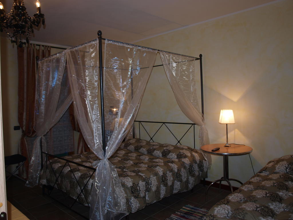 La Terrazza Del Barbaresco Bed & Breakfast Neviglie Phòng bức ảnh
